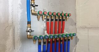 Установка водопроводного коллектора в Новотроицке в октябре